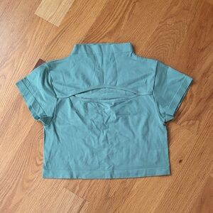 Green Short Sleeve Crop Top